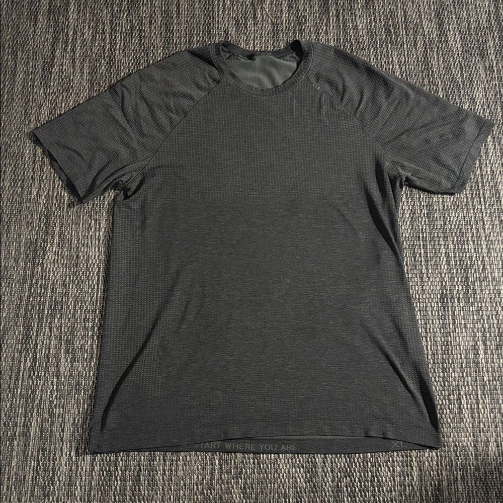 Lululemon Metal Vent Tech Short Sleeve 2.0 Deep Coal Mesh Silverescent Size XL